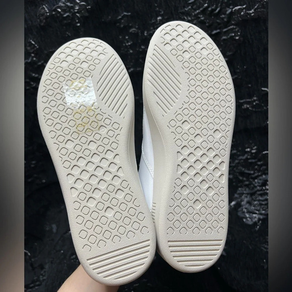 Everlane - The Court Sneaker Size 7- NWT SOLD OUT $130 - Picture 8 of 8